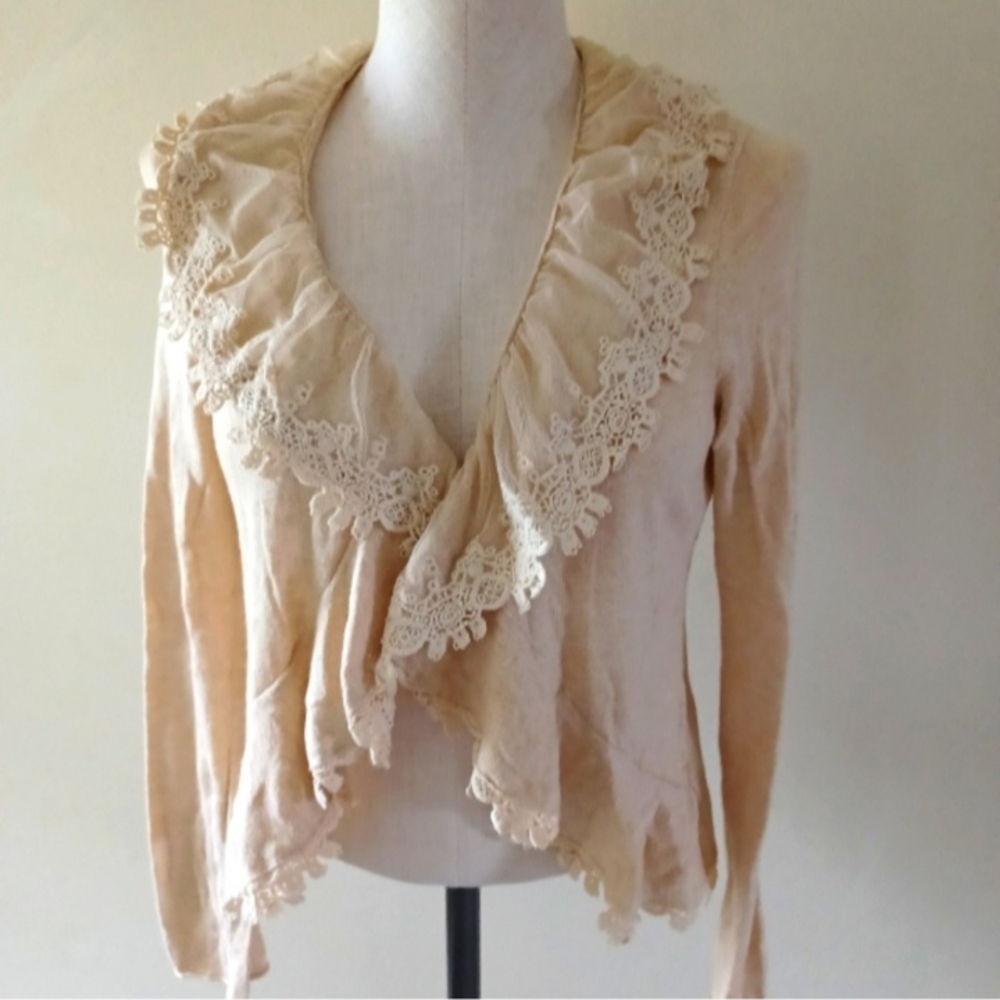 NWOT Ann T. LOFT Ruffle Collar Details Sweater Size M